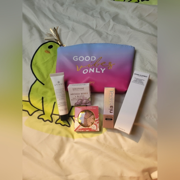 Ipsy bundle - Picture 2 of 2